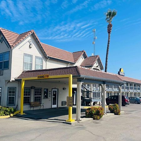 Days Inn By Wyndham Westley Esterno foto