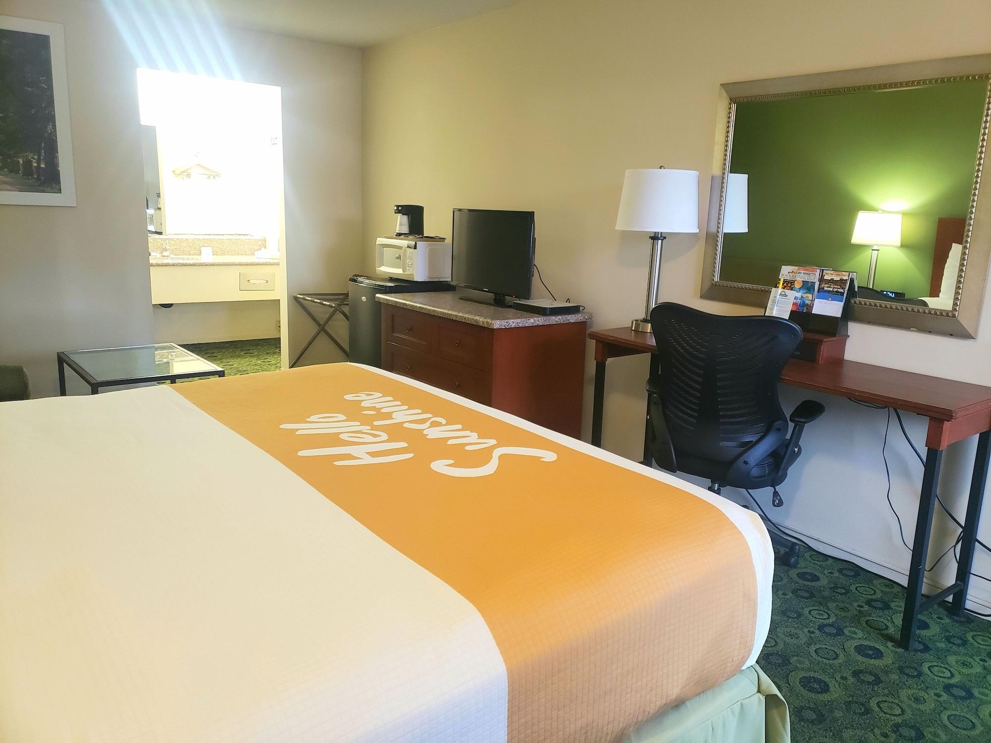Days Inn By Wyndham Westley Esterno foto