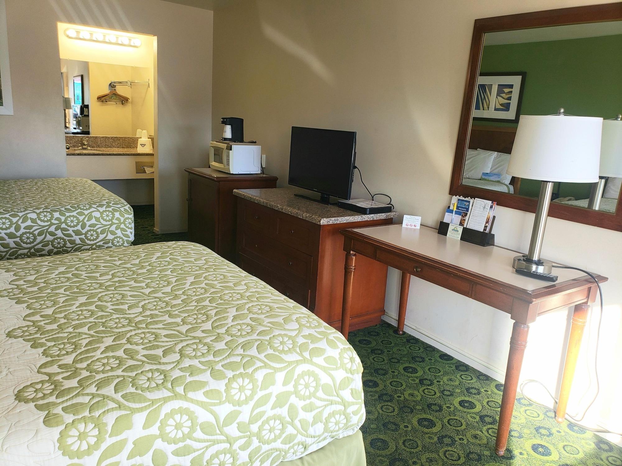 Days Inn By Wyndham Westley Esterno foto