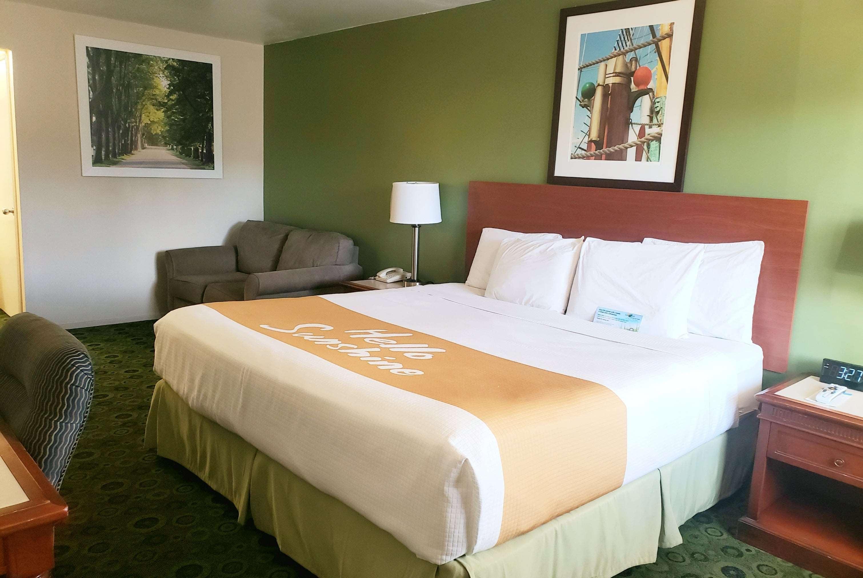Days Inn By Wyndham Westley Esterno foto