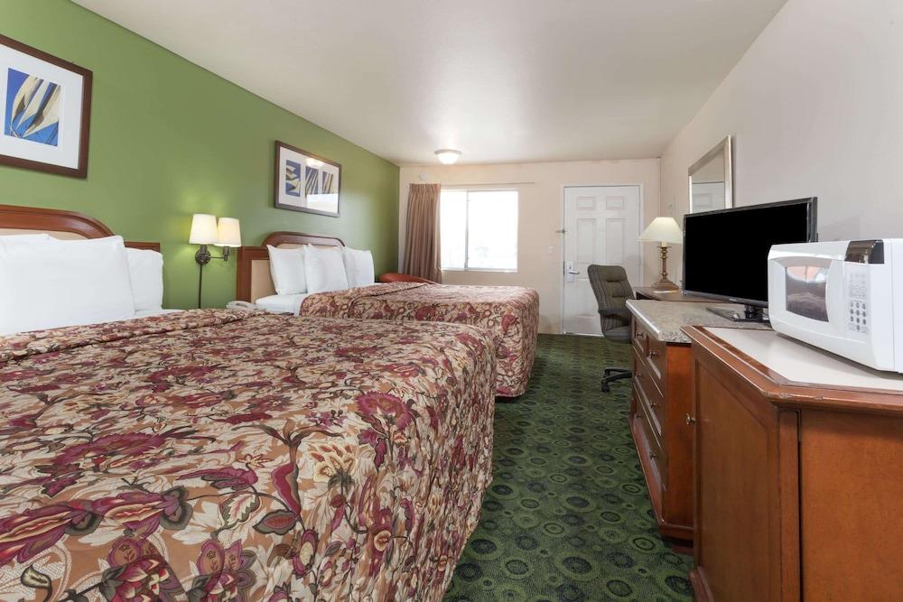 Days Inn By Wyndham Westley Esterno foto